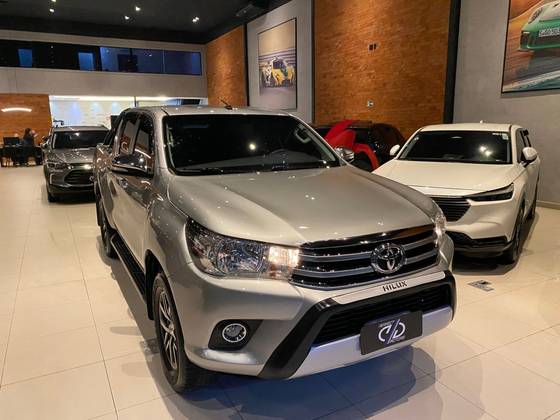 TOYOTA HILUX 2.8 STD 4X4 CD 16V DIESEL 4P MANUAL